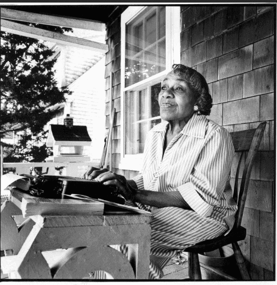 Natalicio de Dorothy West, novelista afroamericana símbolo del